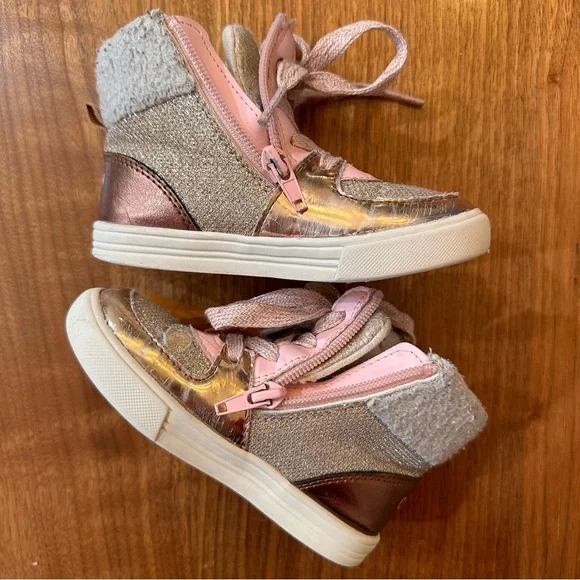 OshKosh Metallic Gold High Top Sneakers Glitter Faux Fur Trim. Size Girl… - Picture 14 of 16